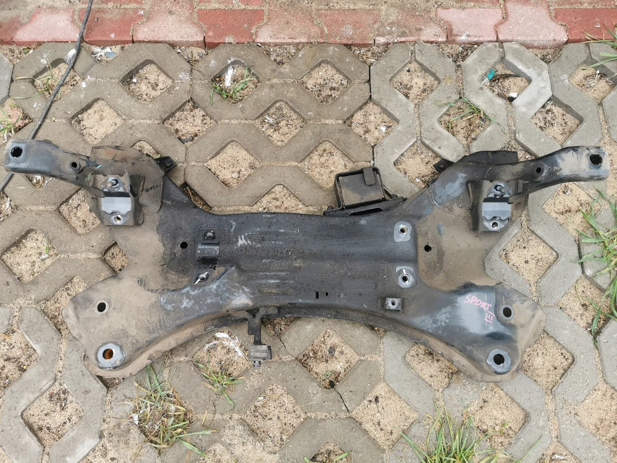 Subframe voor Hyundai IX35 62401-2Y300