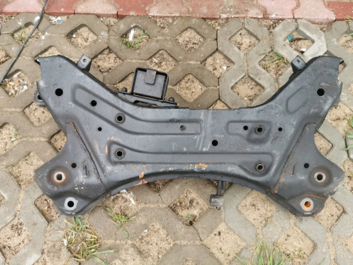 Subframe voor Hyundai IX35 62401-2Y300 thumbnail 4