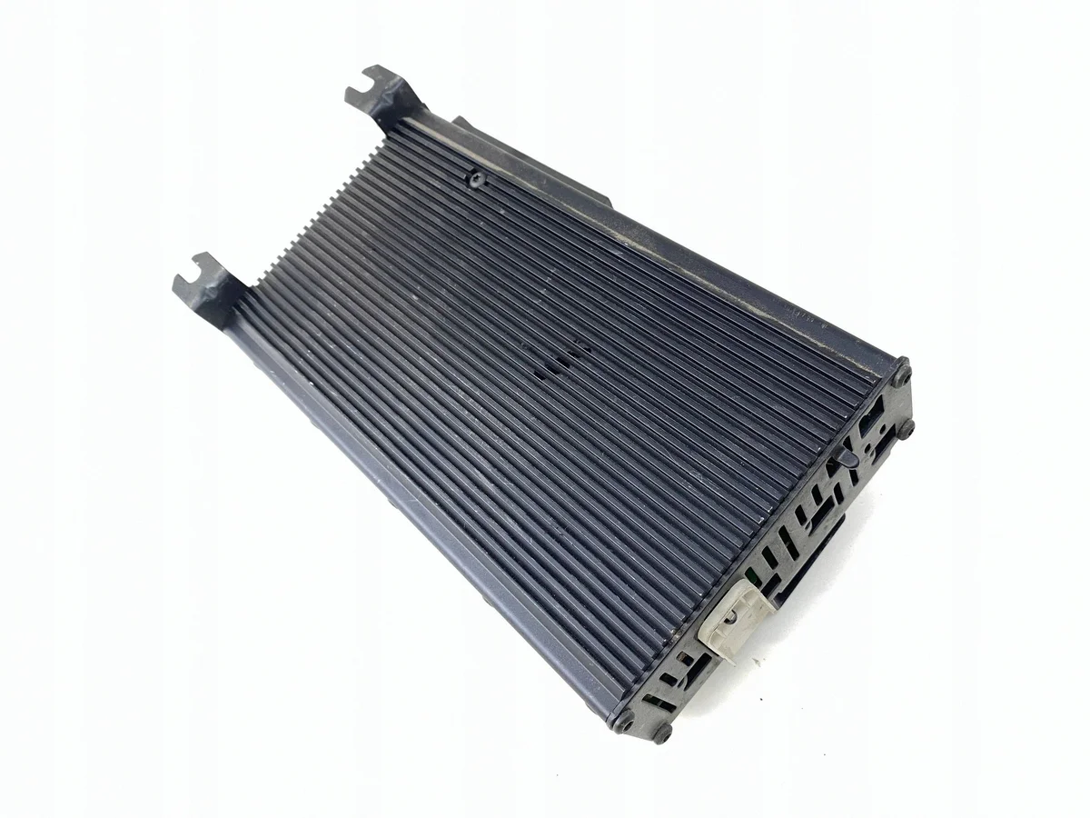 Vahvistin Harman Kardon Saab 9-5 4713699