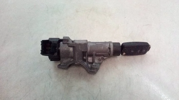 Virtalukko Seat Ibiza 6J 1,2 TDI 6R0905851D