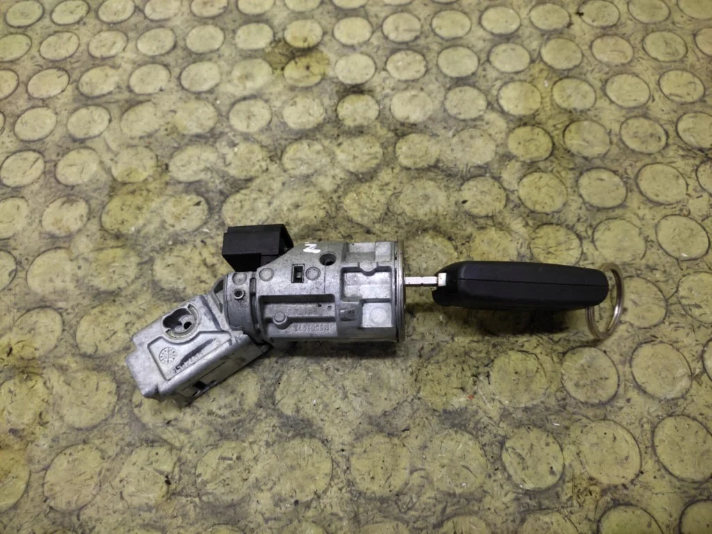 Interruptor de encendido Citroen C4 N0502455