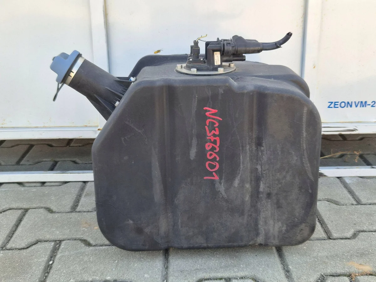Nissan Maxity CabStar AdBlue Tank NC3F6601