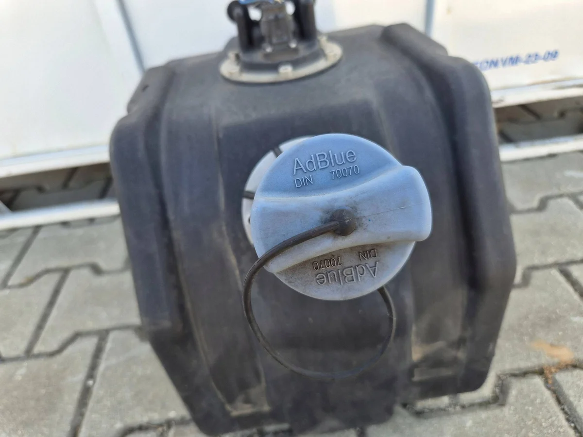 Nissan Maxity CabStar AdBlue Tank NC3F6601 image 7
