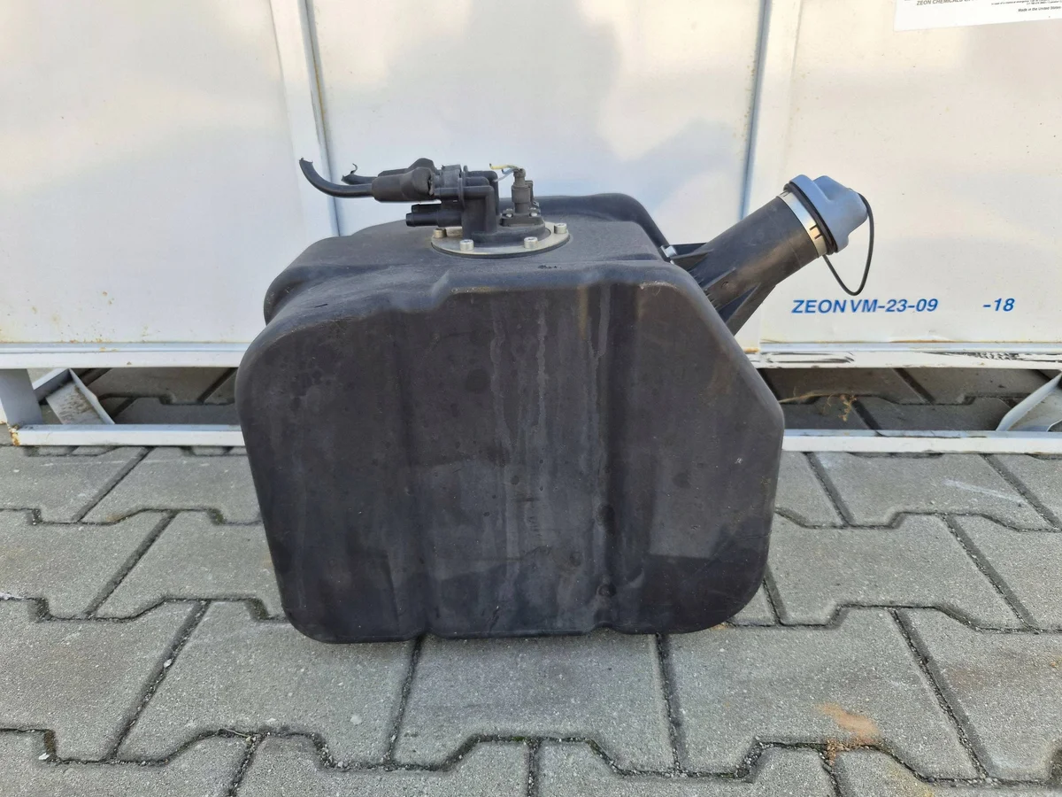 Nissan Maxity CabStar AdBlue Tank NC3F6601 image 8