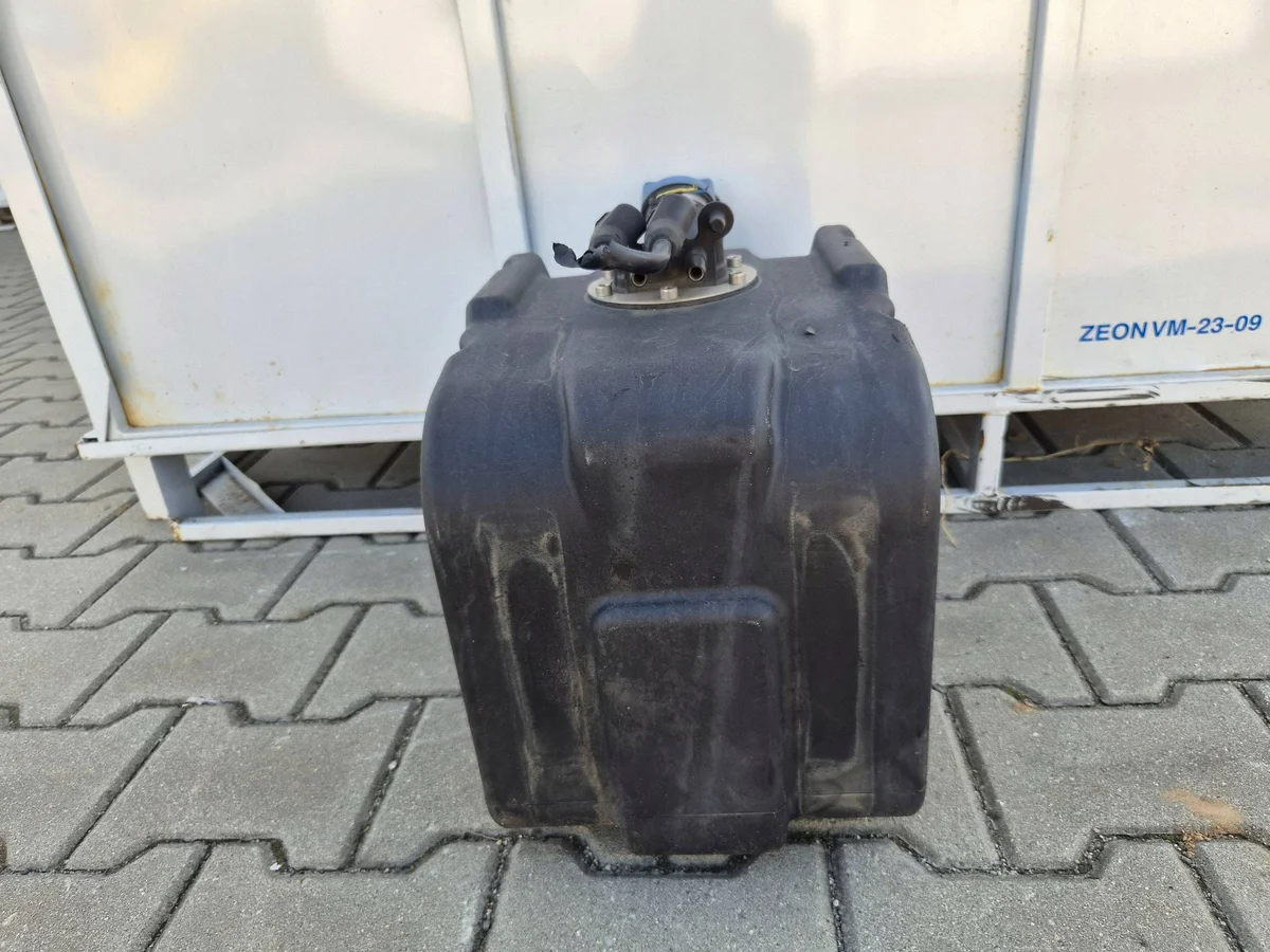 Nissan Maxity CabStar AdBlue Tank NC3F6601 image 9