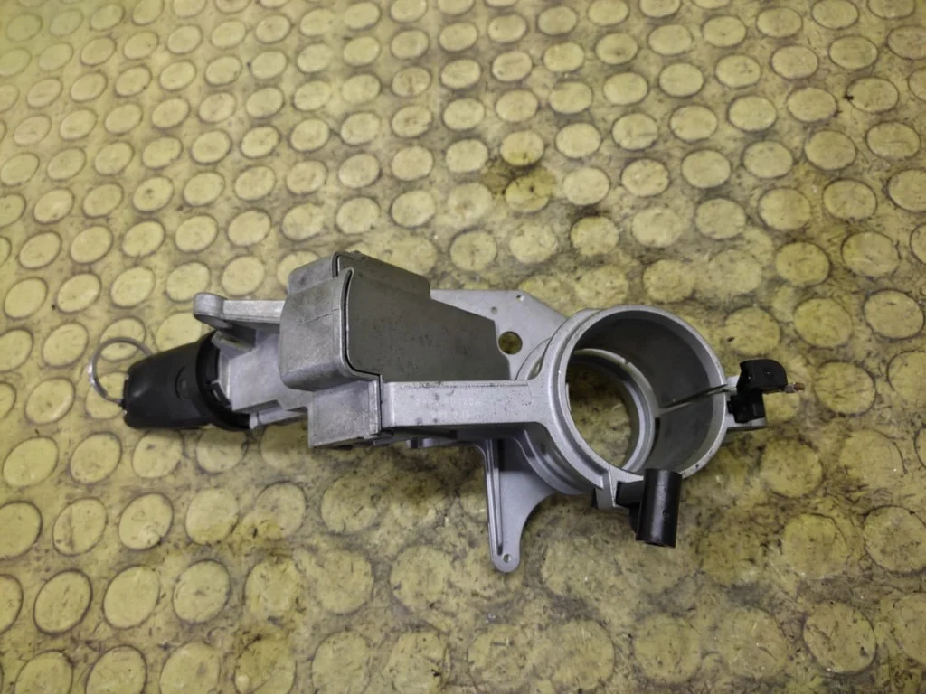 Virtalukko Opel Astra H 2421430 image 4