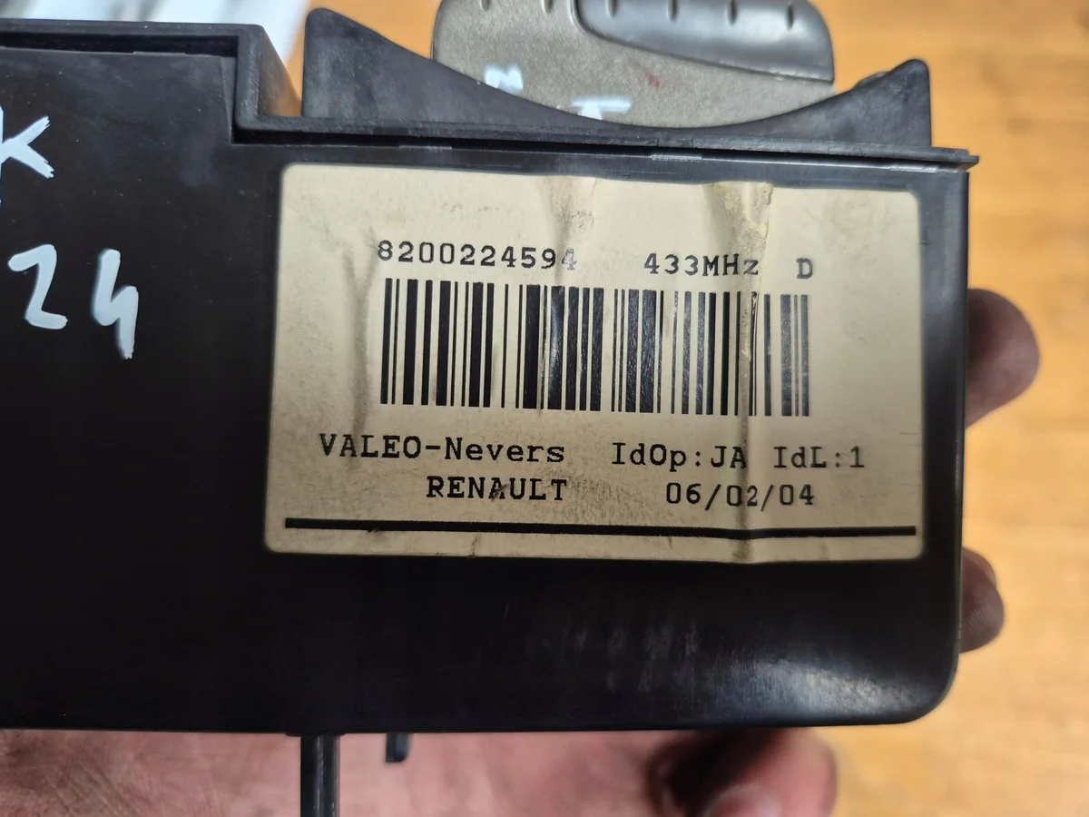 Renault Kartenleser + Karte 8200224594 image 5