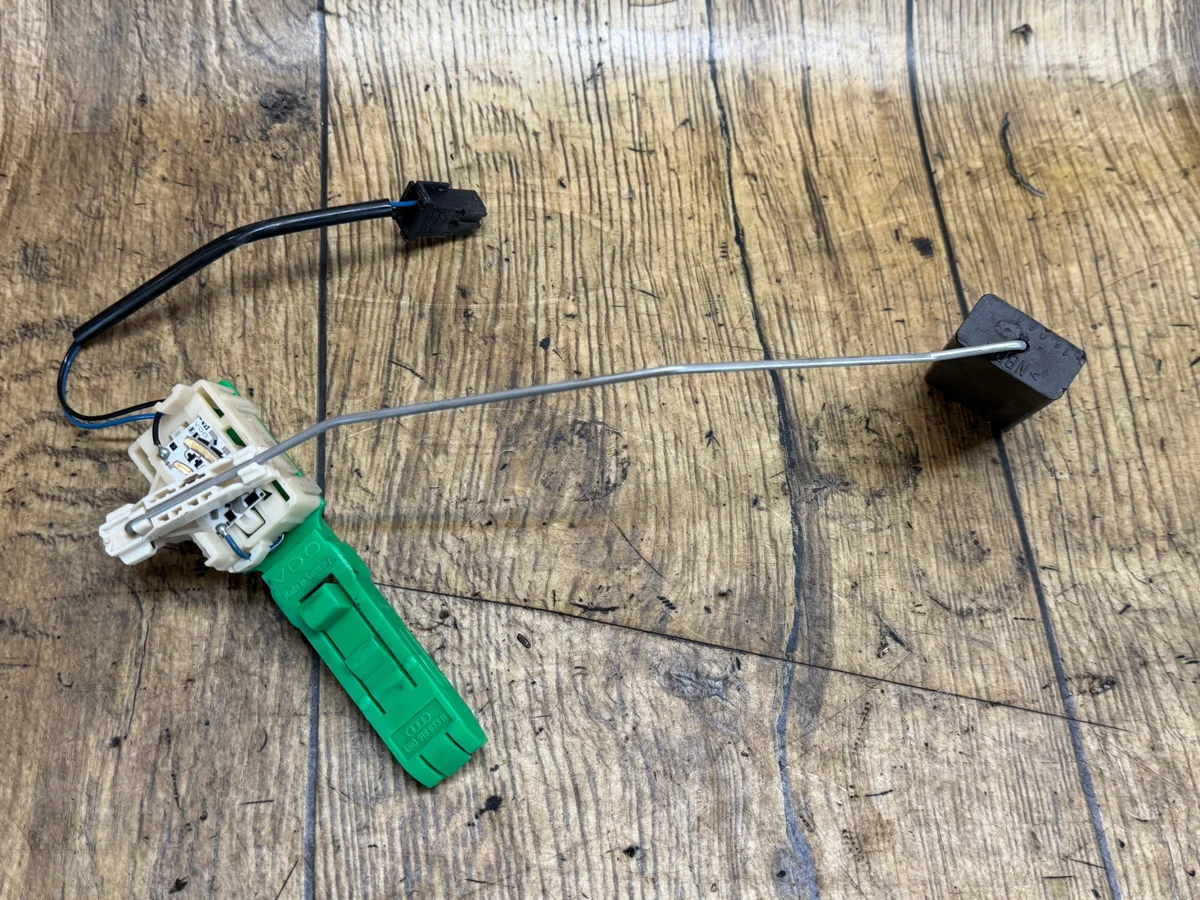Sensor Nível Combustível VW Passat B5 4B0919673H