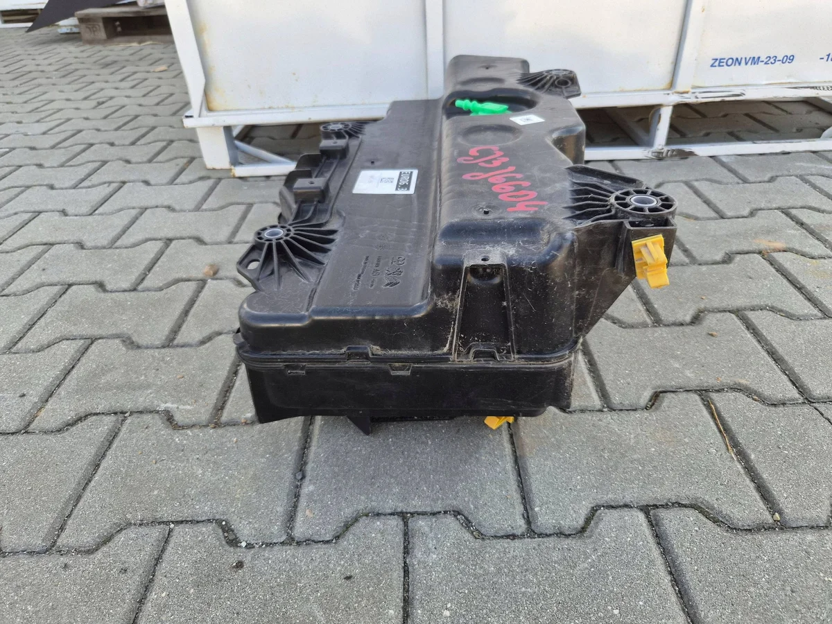 AdBlue Tank Citroen Jumper III 4106406AB image 10