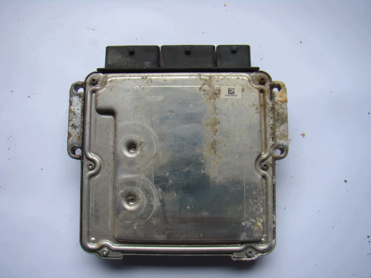 Engine Control Unit Renault Master Movano III 2.3 KOMP0281030116 image 3