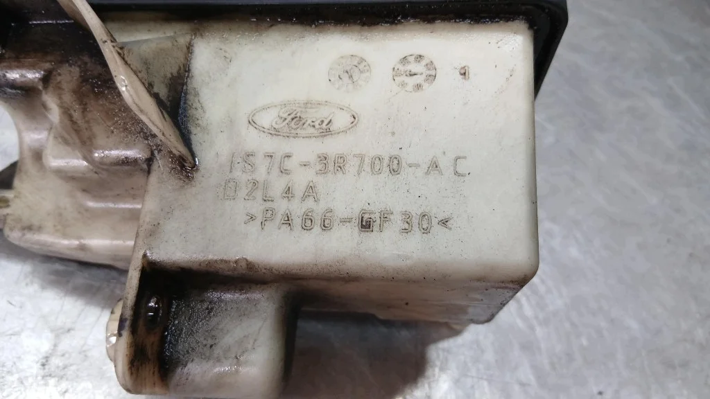 Ford Mondeo Ohjaustehostin 1S7C-3R700-AC