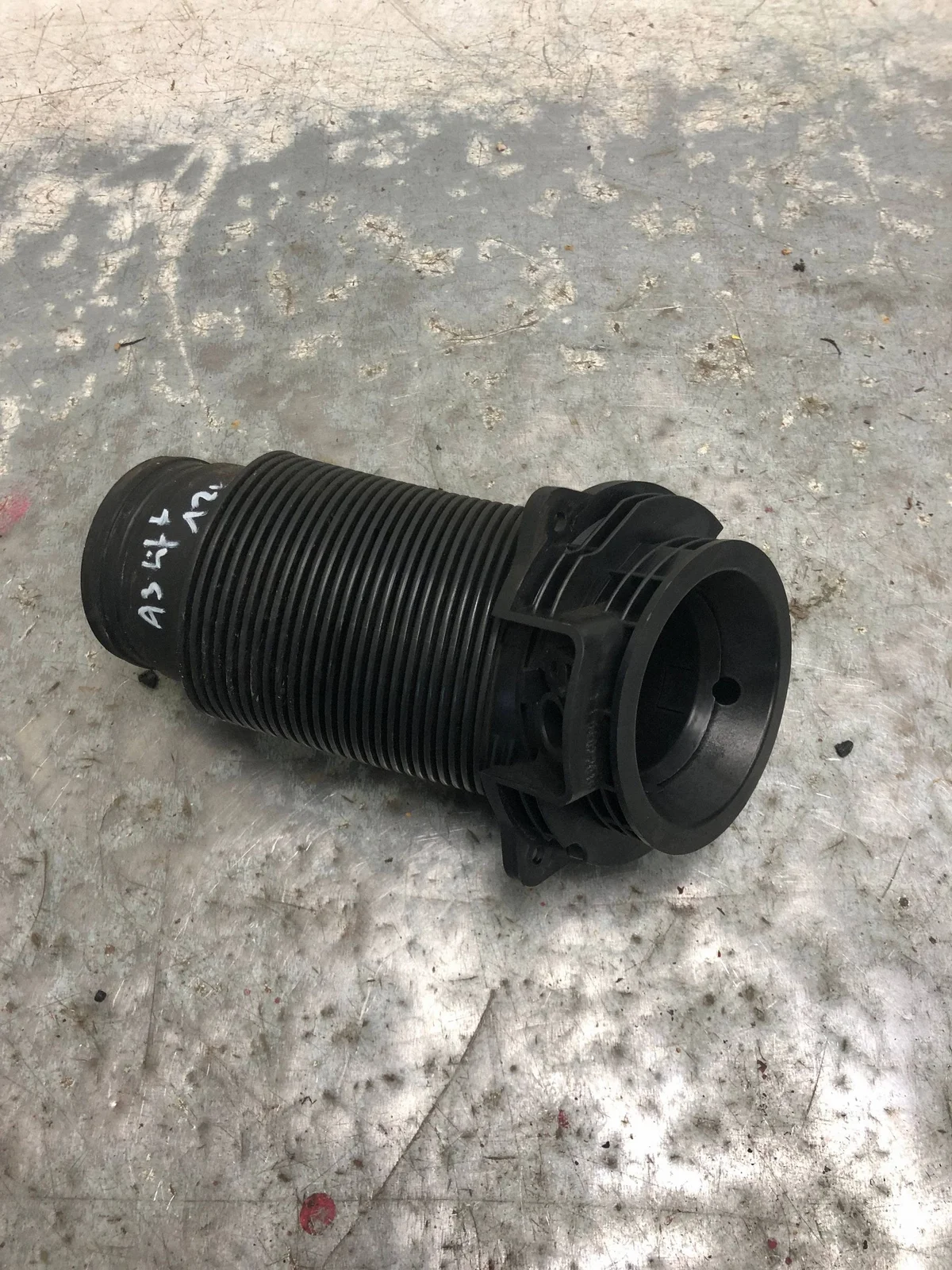 Luftintagsrör Audi A3 8P 1K0129684AN