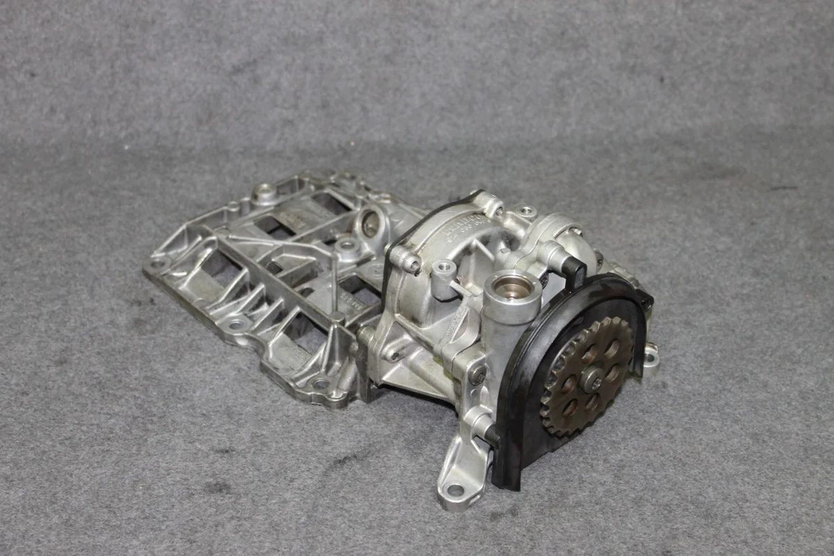 Bomba de Óleo BMW 2.0D N47D20C 7810823