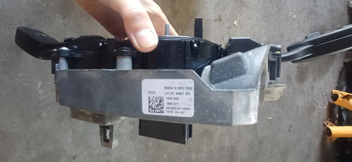 Steering Angle Sensor BMW E61 6950506 image 3