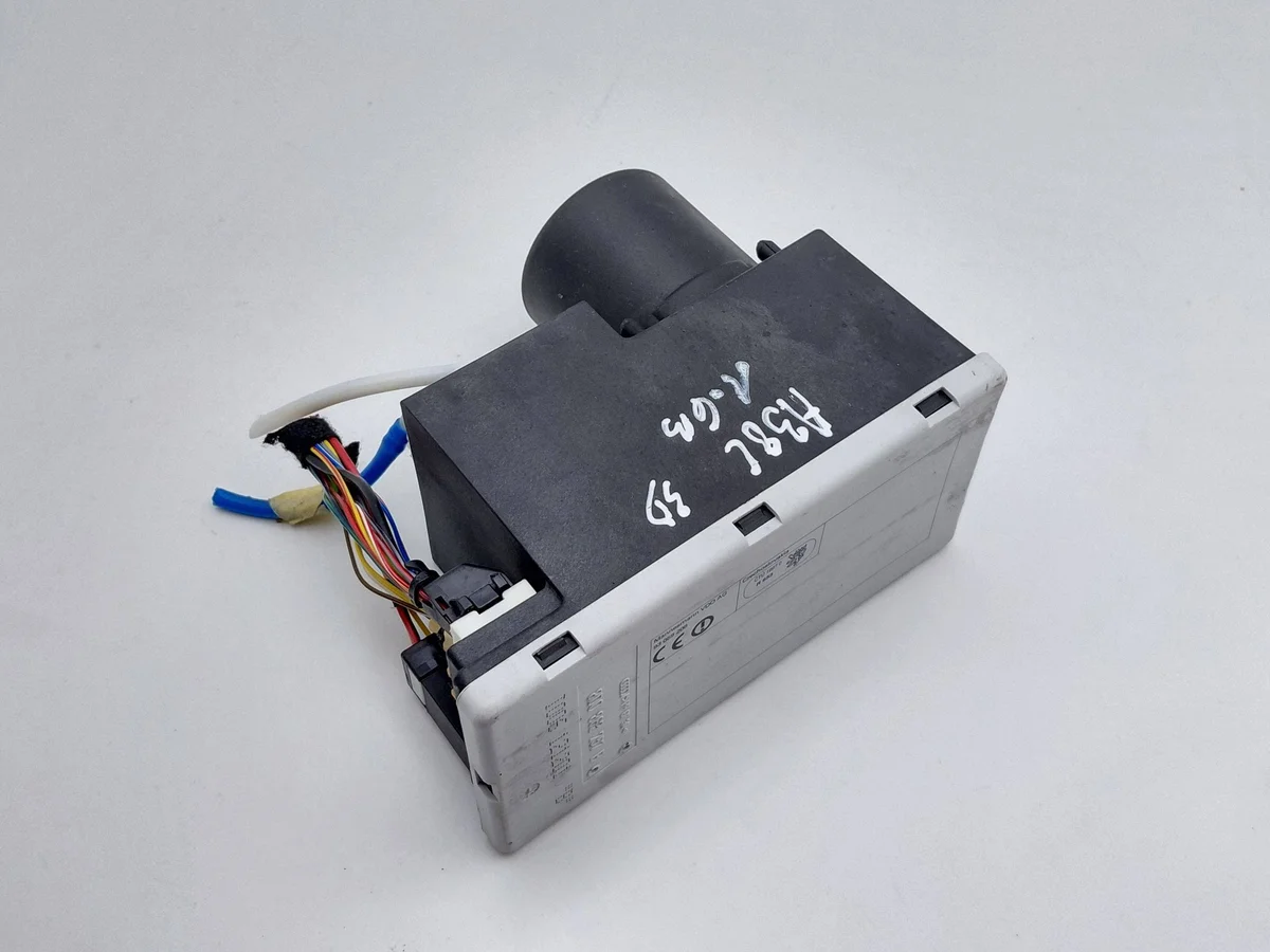 Pompa chiusura centralizzata Audi A3 8L 8D0862257B DRC129778