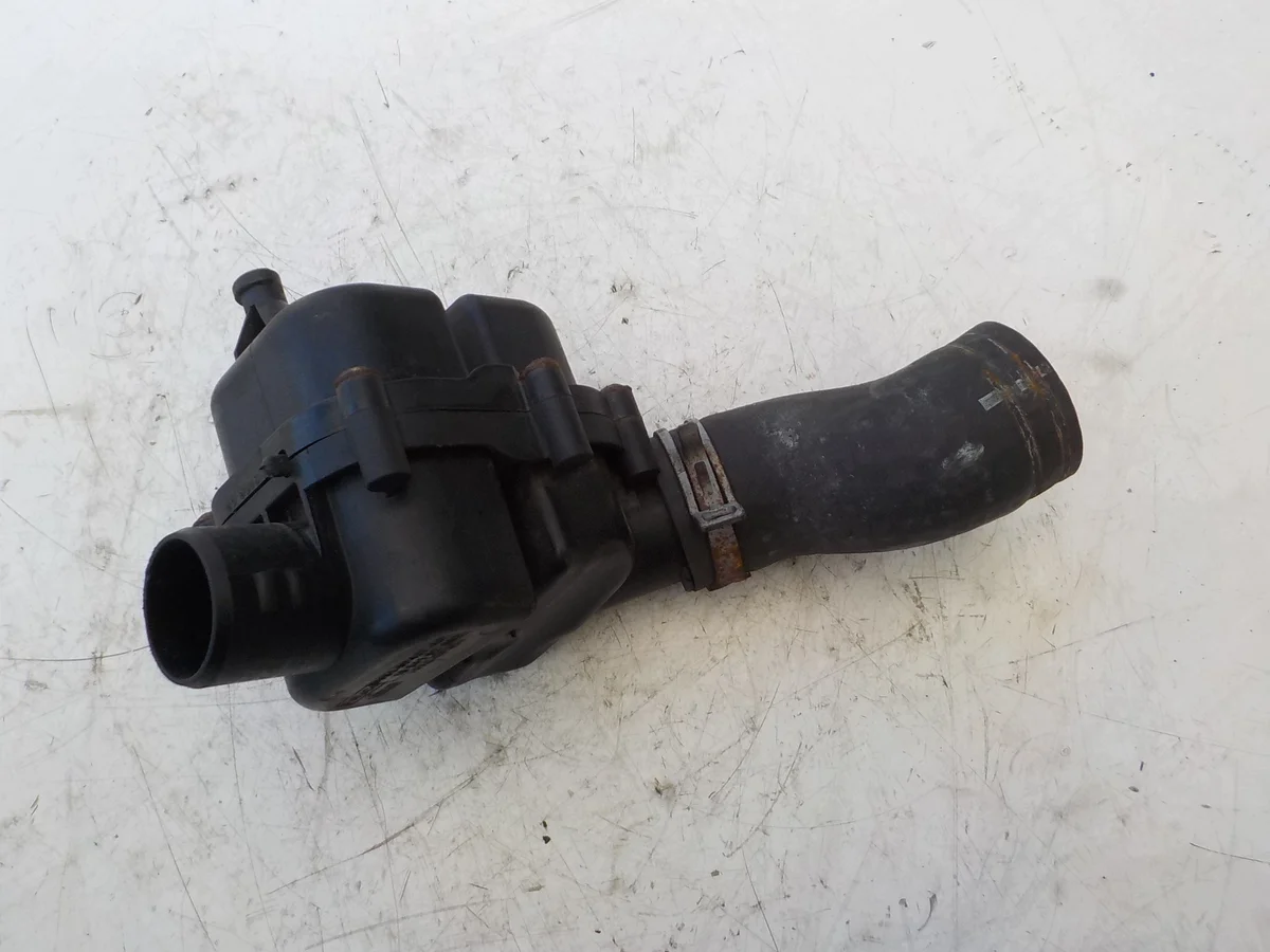 Ilmaputki Ford Focus MK3 1.6 EcoBoost BV61-9P437-AD