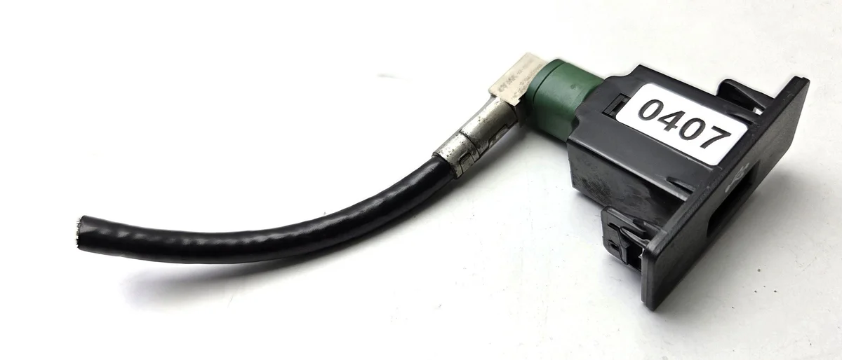 USB Socket Skoda Superb III 81A035750D