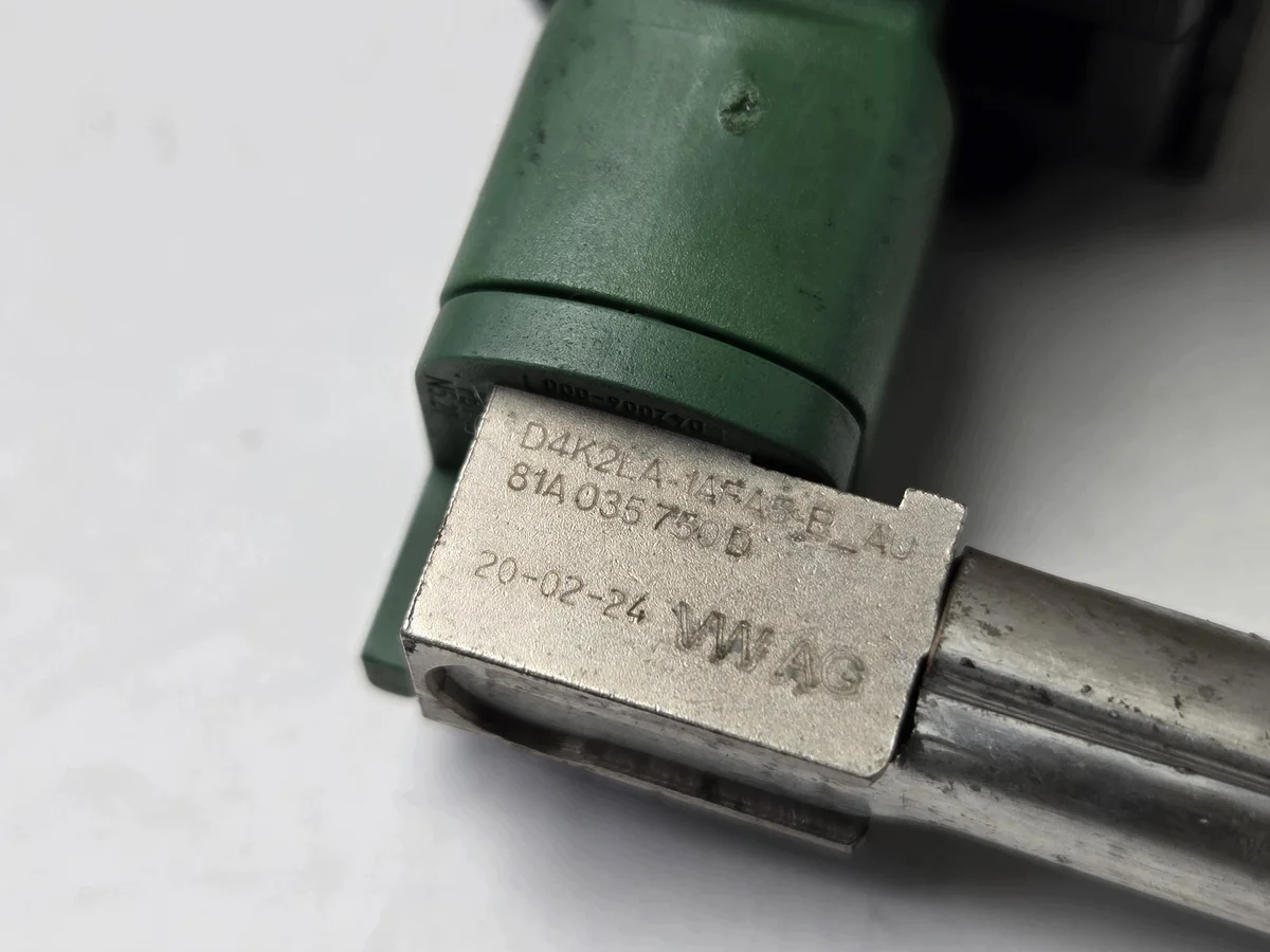Prise USB Skoda Superb III 81A035750D image 8
