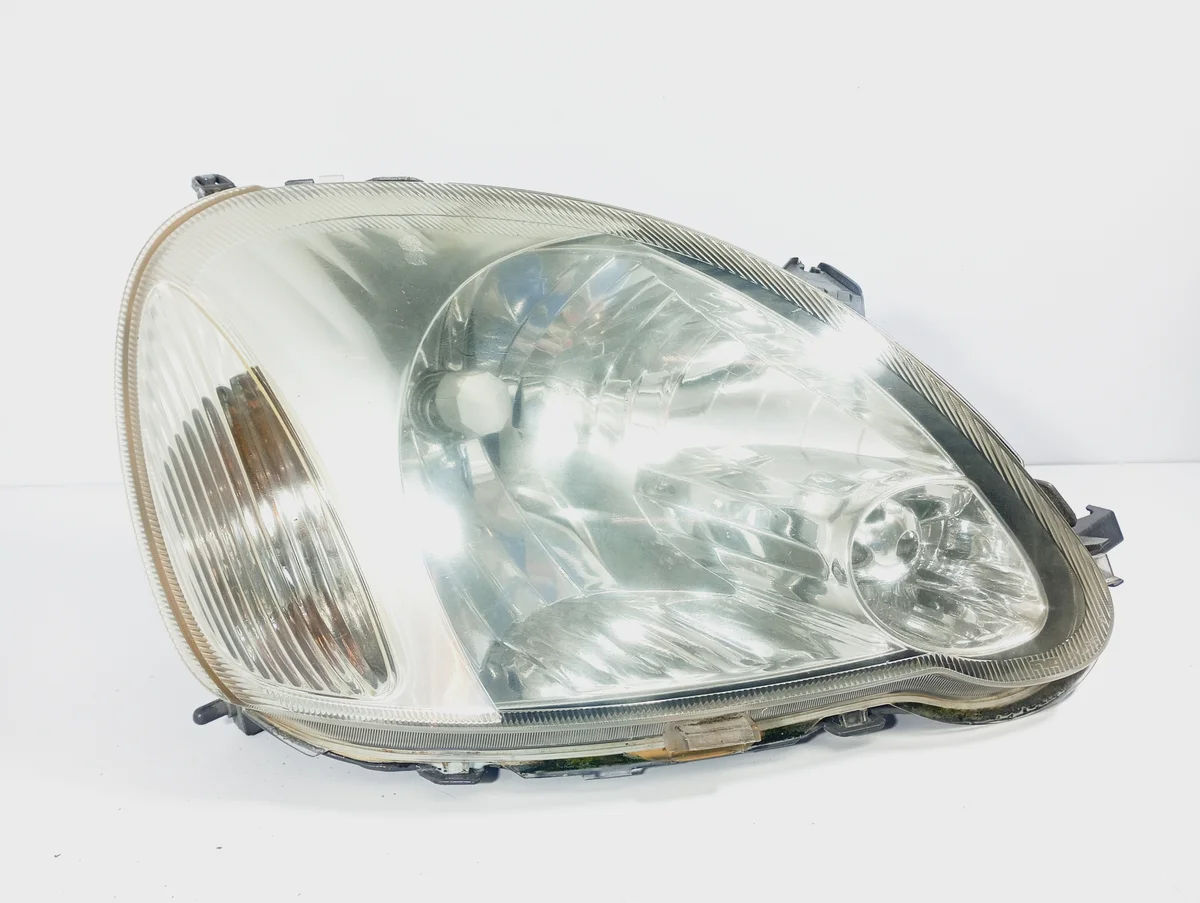 Koplamp Rechts Toyota Yaris I 1999-2005 M3R3P1