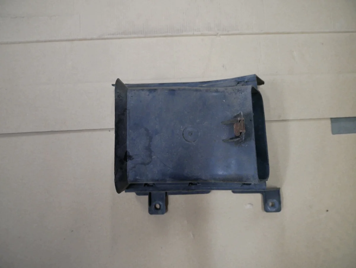 Ilmanohjain BMW E60 E61 E63 E64 7039132
