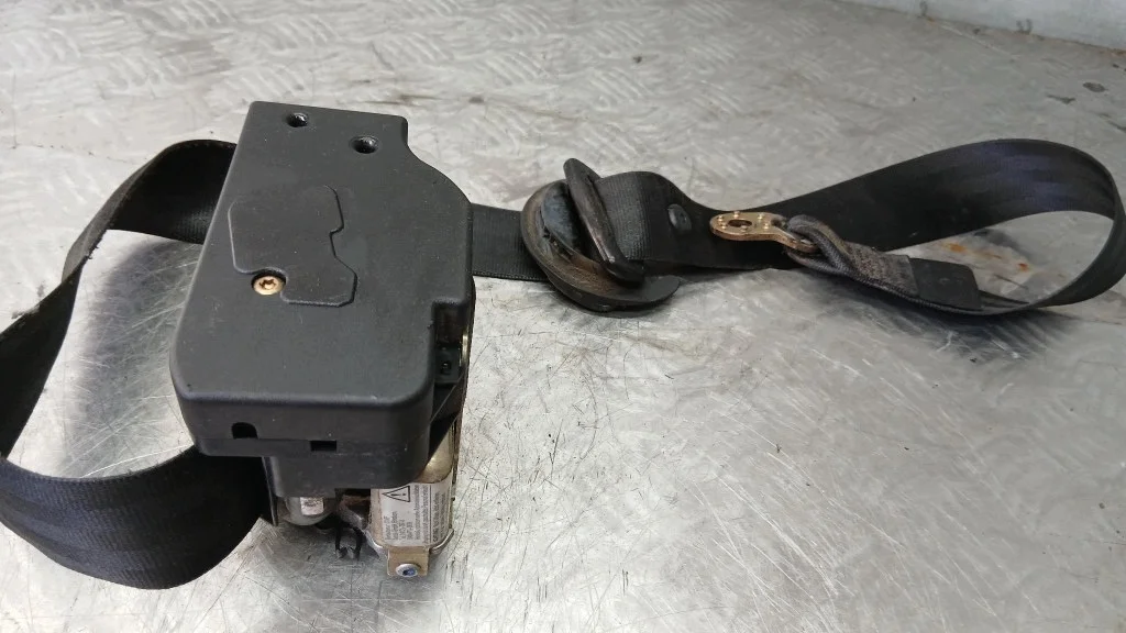 Panel delantero VW Passat B5 FL 561080001 image 3