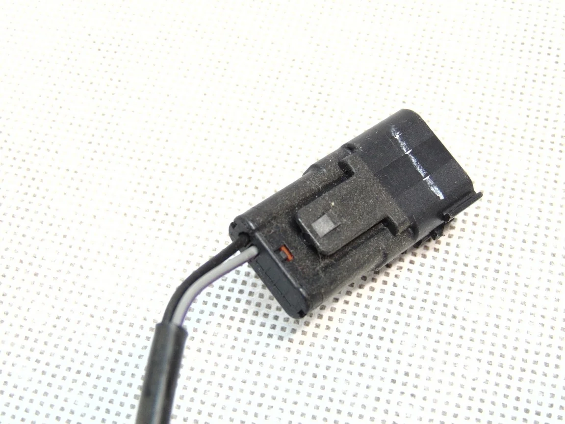 Ford Mondeo DS73F61209 Bältesfäste höger fram image 3