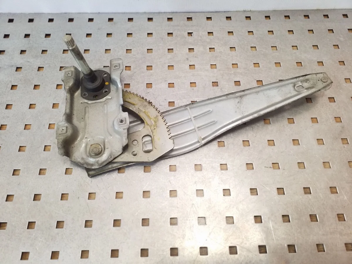 Elevalunas Toyota Avensis T250 Manual Trasero Izquierdo VAI6915