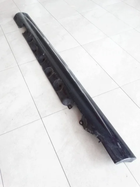 BMW E46 Moldura umbral izquierda 8226117