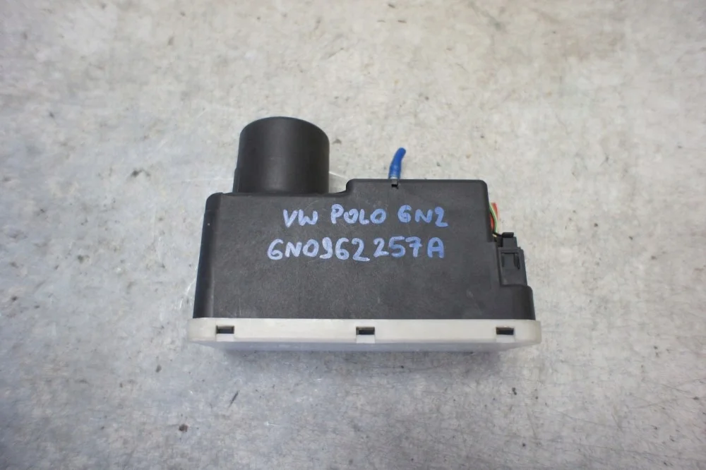 Keskuslukituspumppu VW Polo 6N0962257A image 3