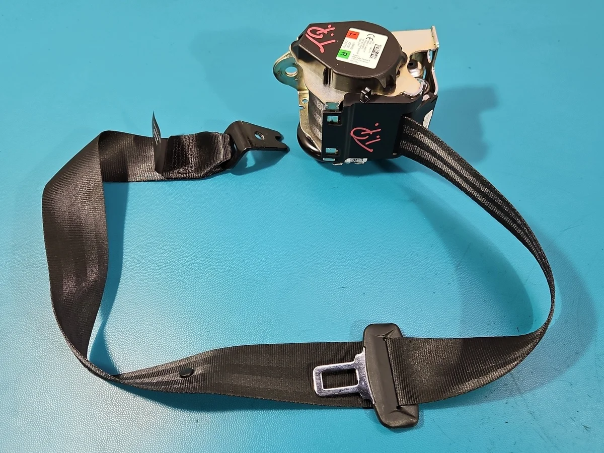 Ceinture de sécurité droite arrière Volvo XC60 II 39838359