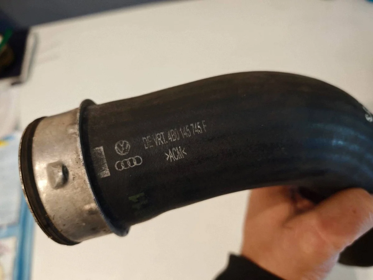 Intercooler-letku Volkswagen Passat B5.5 4B0145745F image 4