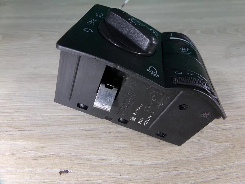 Valokatkaisin Opel Corsa C 9116612 image 3
