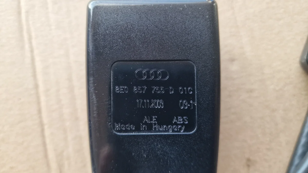 Clip sensor cinturón 8E0857755D Audi A6 C6 image 5