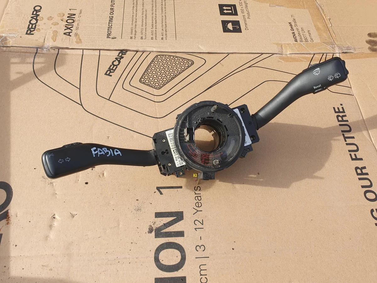 Conmutador luces intermitentes limpiaparabrisas Skoda Fabia 8L0953513G