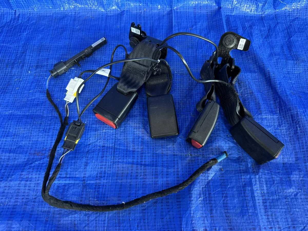 Halterung Sicherheitsgurt hinten Citroen C3 Aircross 39172069
