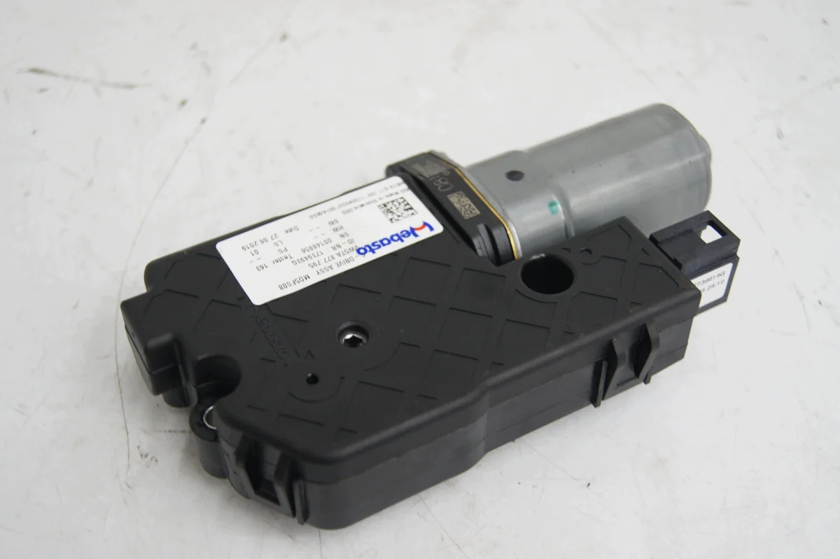 Motortje schuifdak Audi A6C8 5TA877795
