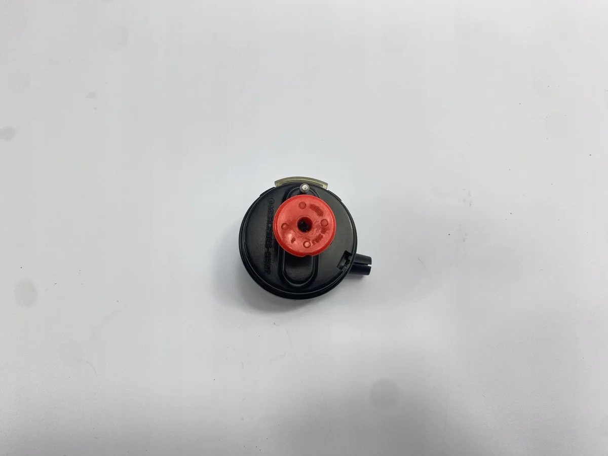Actionneur pompe trappe carburant Mercedes 124 W201 SDV15112