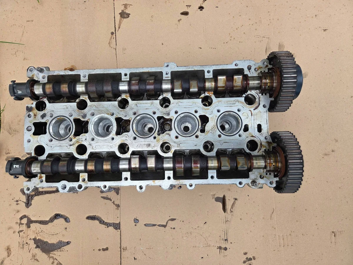 Cylinderhuvud Volvo S60 V70 II 2.5 T B5254T2 1001837009