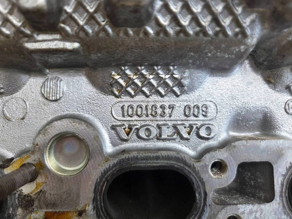 Volvo S60 V70 II Culasse B5254T2 1001837009 image 4
