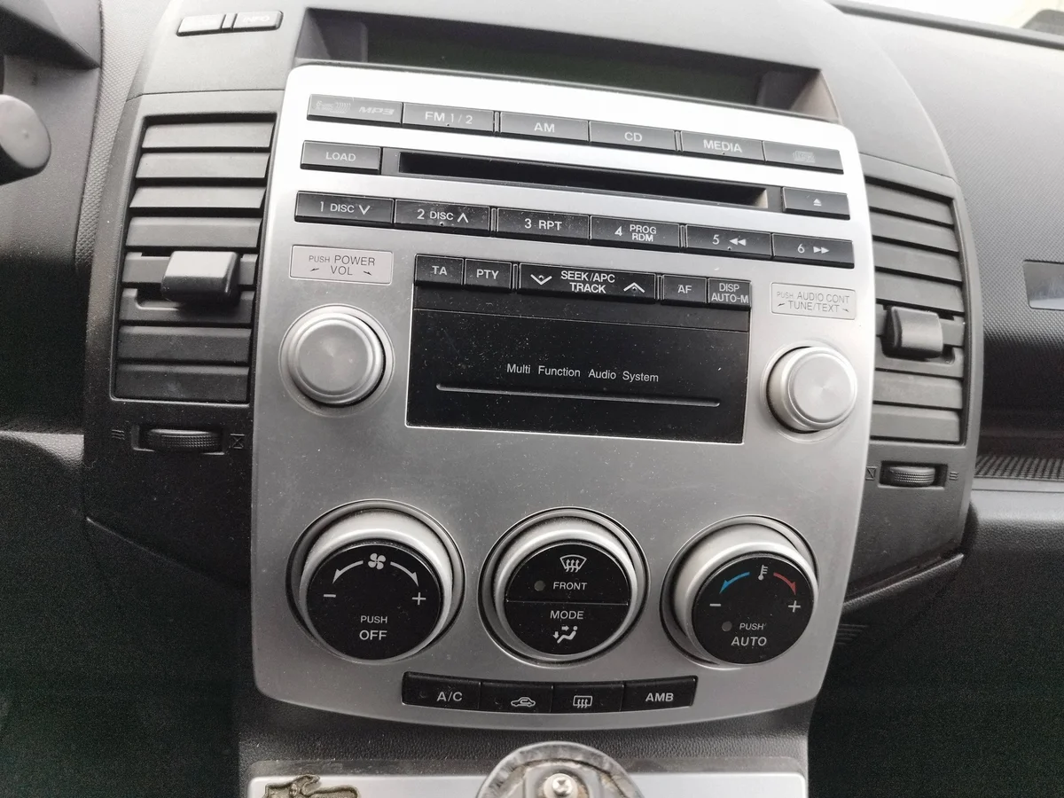 Radio and Climate Control Panel Mazda 5 XER13620