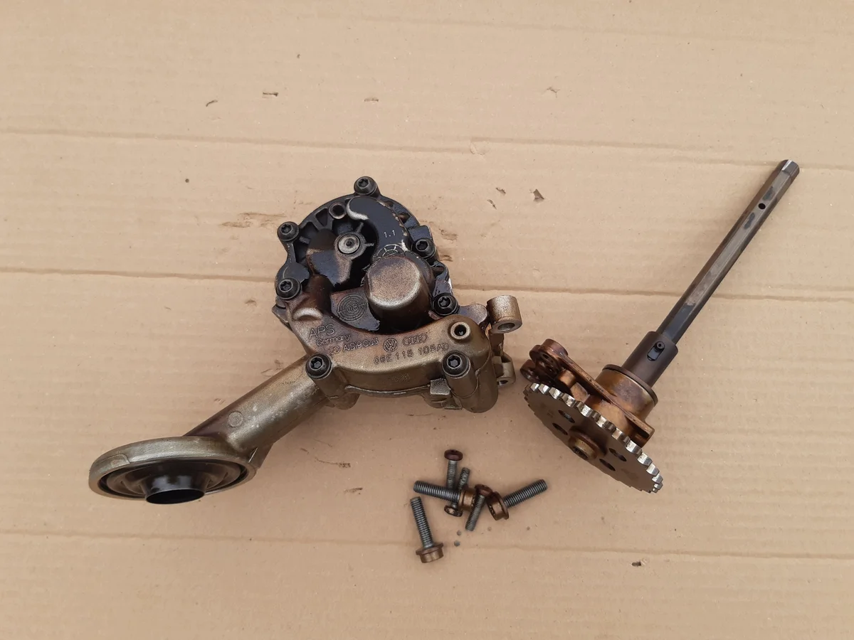 Audi A6 C6 3.0 TFSI Pompa Olio 06E115105AD