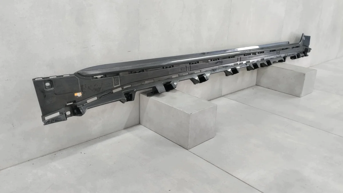 BMW i4 G26 Sill Trim Strip Right 51778078580