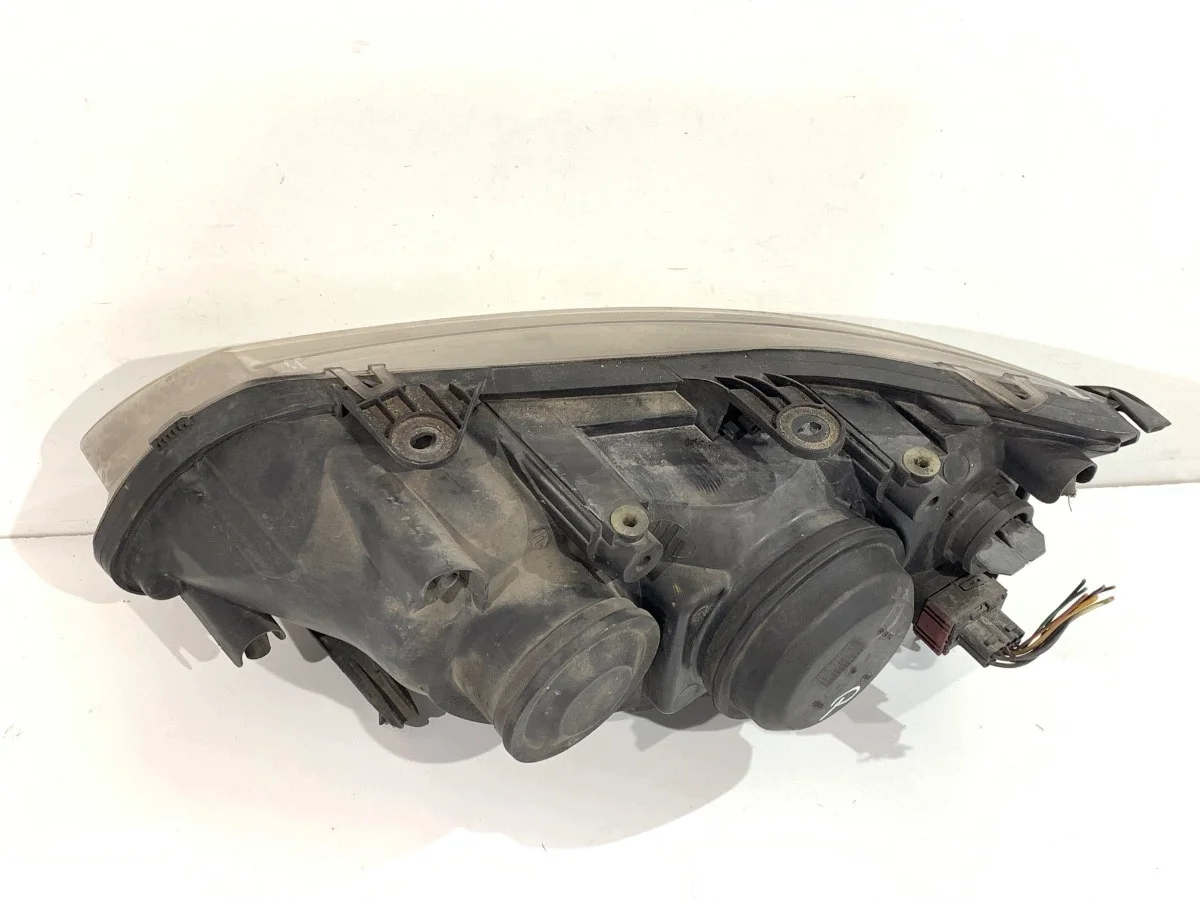 Strålkastare höger fram Saab 9-3 155818-00
