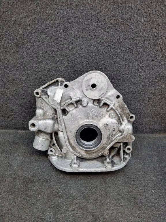 Oliepomp Audi A6 S6 C4 4A 074115109