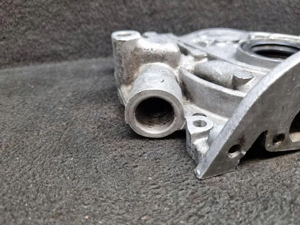 Pompe à huile Audi A6 S6 C4 4A 074115109 image 6