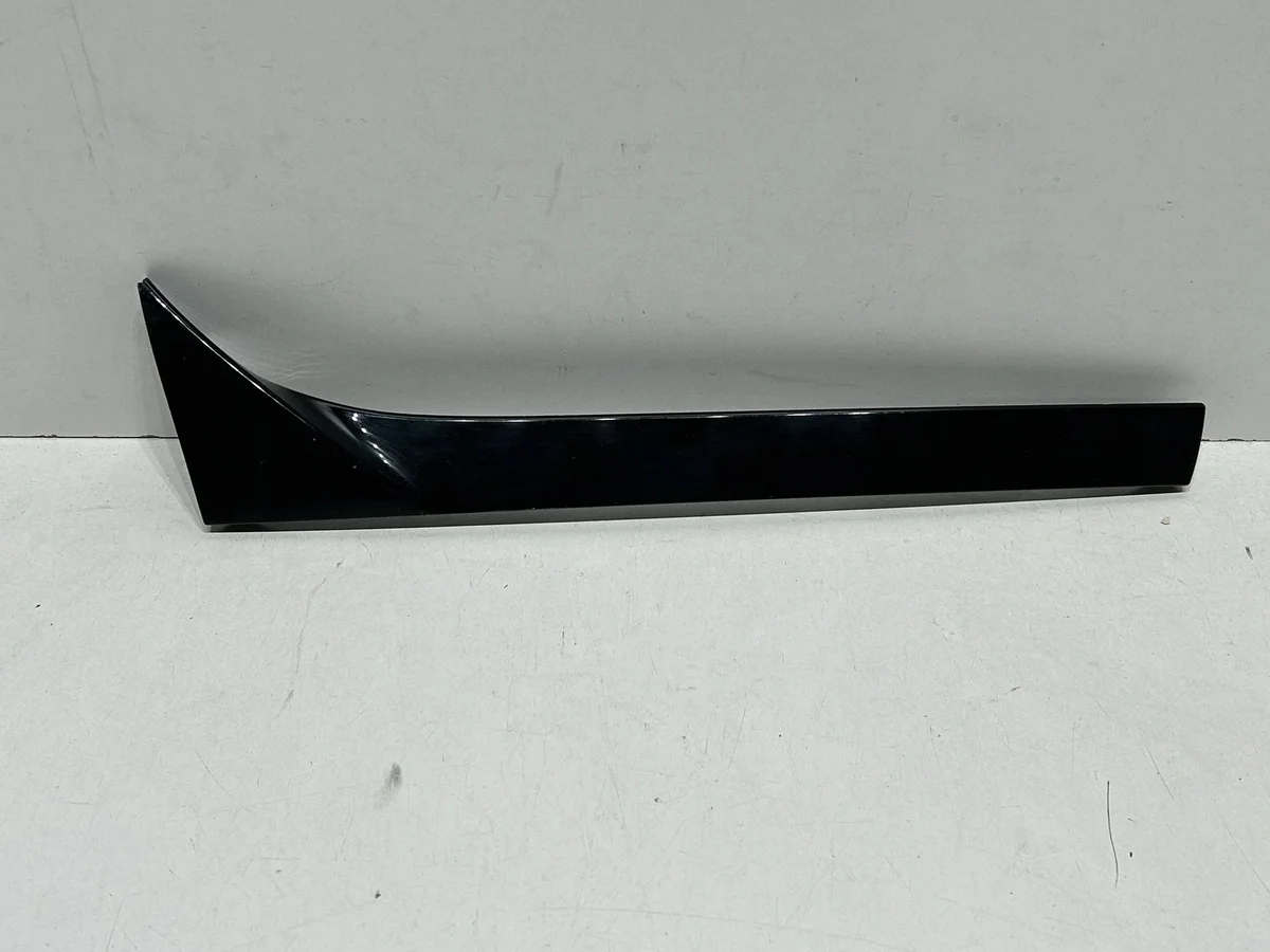 Spoiler Klappe Links VW Touran III 5TA827939