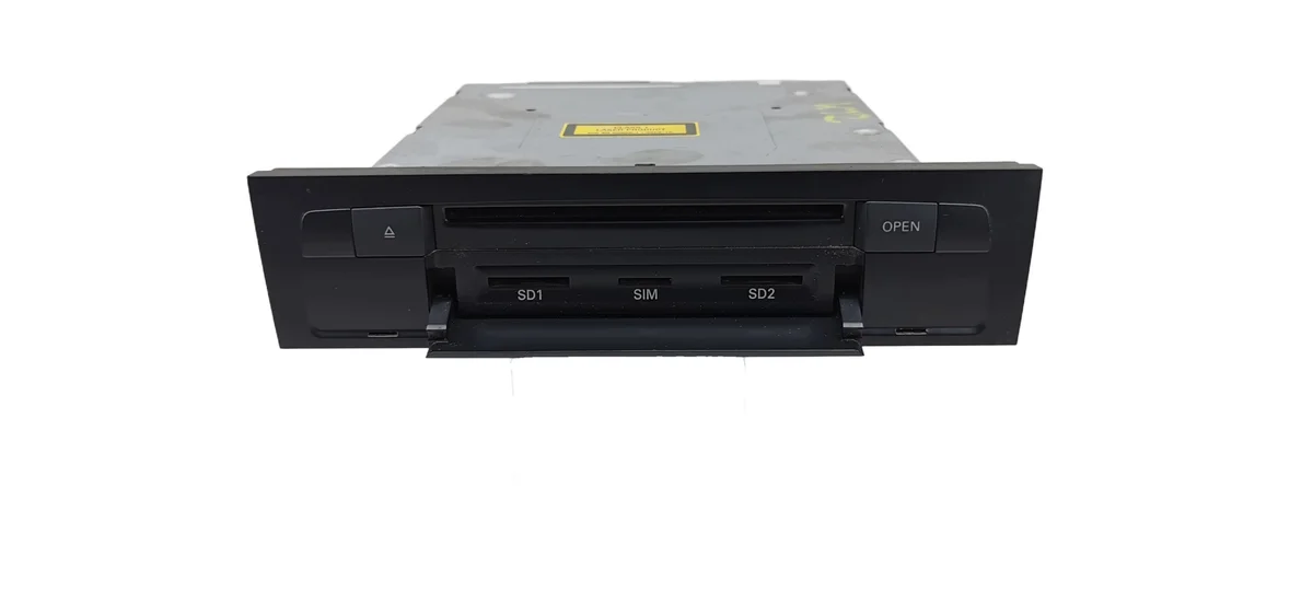 Audi Q7 4L SD Card Reader 4L0035670D image 4