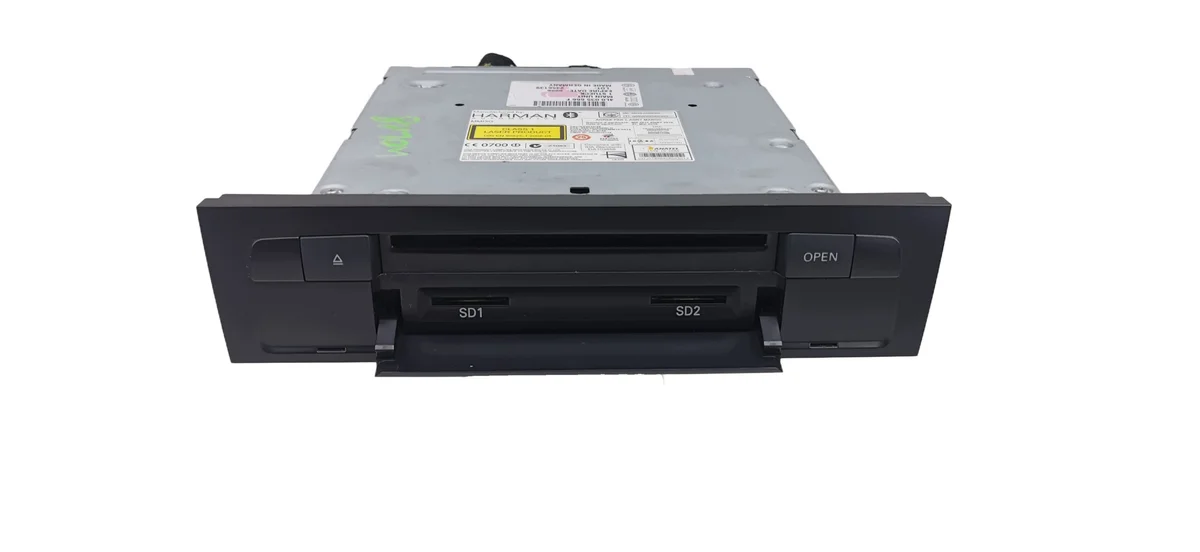 Audi Q7 4L SD Card Navigation Reader 4L0035666F image 4
