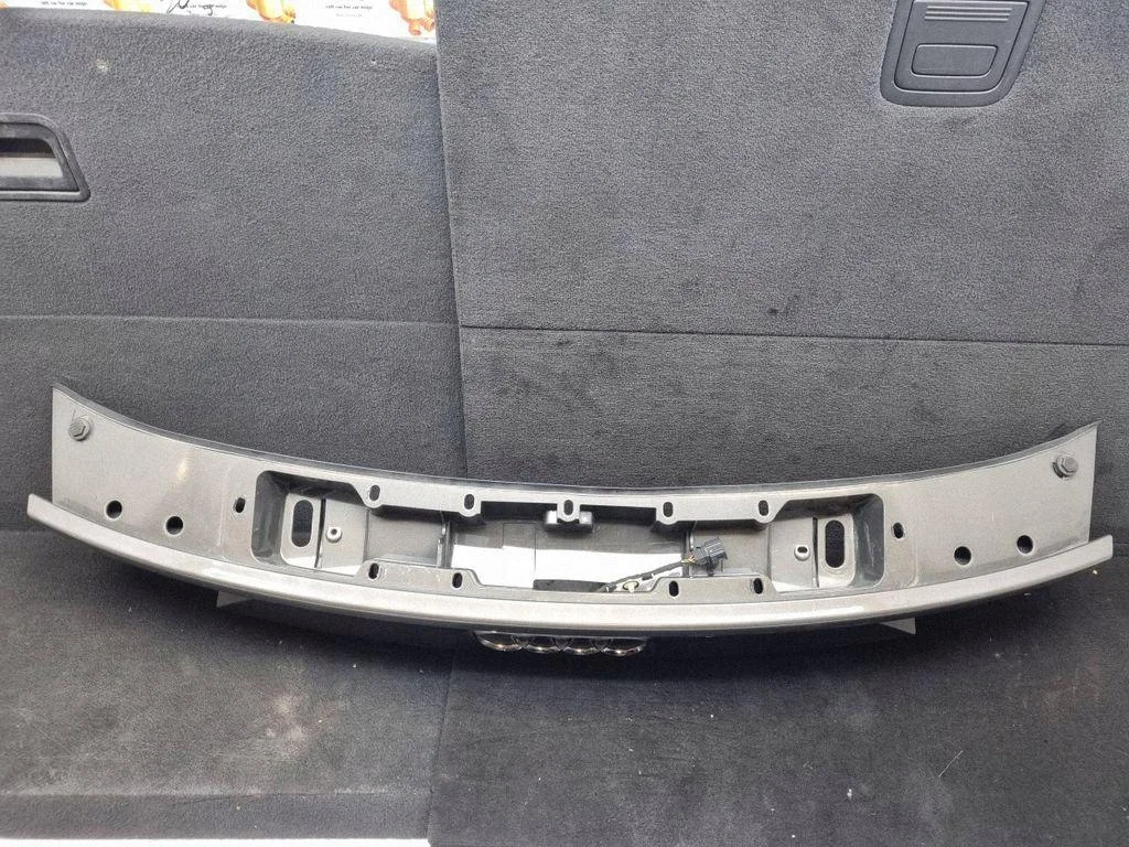 Spoiler coffre Audi A7 S7 4G 4G8827086L