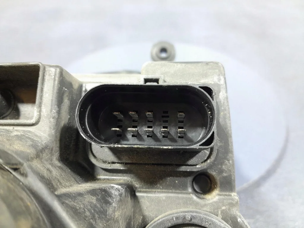 Phare Gauche VW Golf V 1K6941005P 2003-2008 image 10